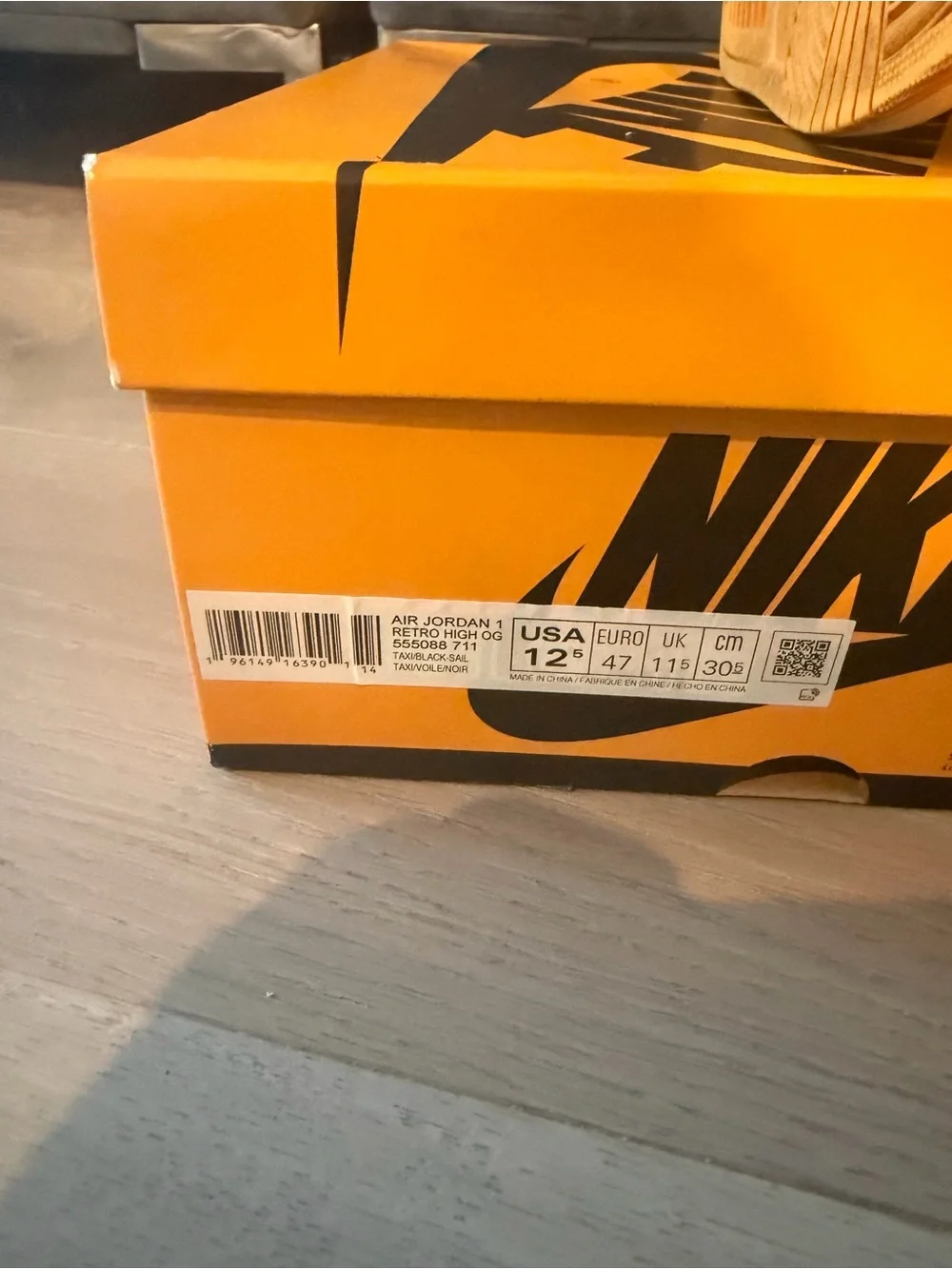 Air Jordan 1 retro high top OG taxi size 12.5 555088-711 yellow toe